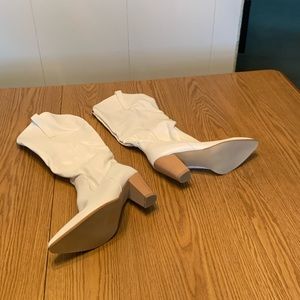 SHEIN boots.   WHITE.  Size 42.  NEW!